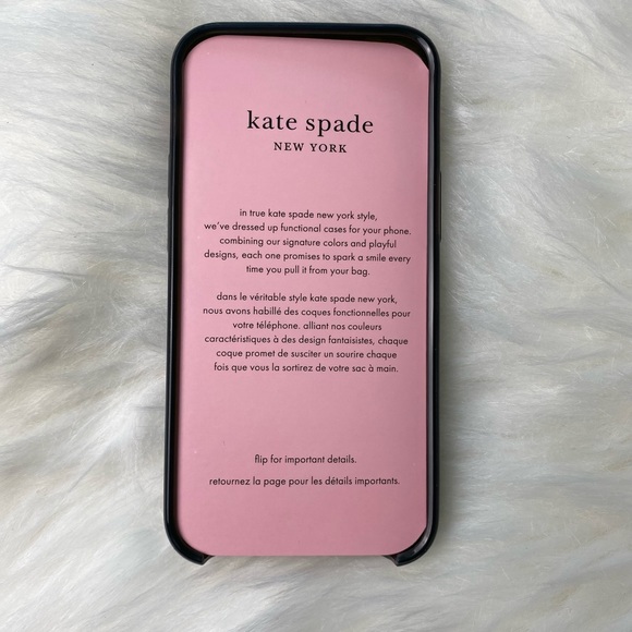 KATE SPADE New York Flower/dots Pattern Protective Case - Picture 4 of 5